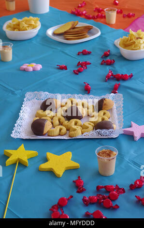 Bunte snack Tabelle in Kindergeburtstag. Stockfoto