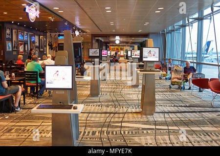 Singapur - ca. November 2015: in Singapur Changi Airport. Stockfoto