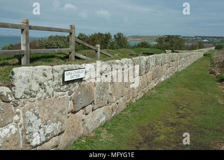 King Charles Batterie mit defensive Mauer um den Star Castle, verteidigt die Scilly Inseln, von der Invasion. Stockfoto