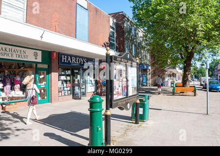 Station Road, New Milton, Hampshire, England, Vereinigtes Königreich Stockfoto