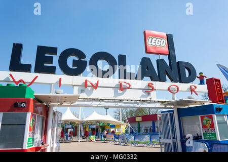 Eingang zum Legoland Windsor, Windsor, Berkshire, England, Vereinigtes Königreich Stockfoto