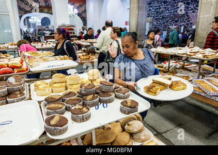 Mexiko-Stadt, Mexikanisch, Hispanic, historisches Zentrum, Calle 16 de Septiembre, Pastaleria la ideal, Bäckerei, Theke, Gebäck, Verkaufsverkauf innen, ta Stockfoto