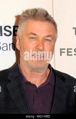 NEW YORK, NY - 21. April: Schauspieler Alec Baldwin die Premiere von "Die Möwe" während des Tribeca Film Festival 2018 BMCC Tribeca PAC besucht am 2. Stockfoto