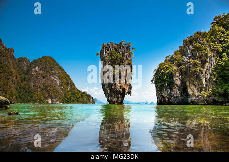 Khao Phing Kan oder Ko Tapu Insel in Thailand in der Nähe von Phuket, beliebtes Reiseziel als James Bond Insel bekannt. Stockfoto