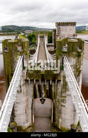 Bidge der Conway Castle ist eine mittelalterliche Festung in Conwy, Wales, UNESCO Weltkulturerbe Stockfoto