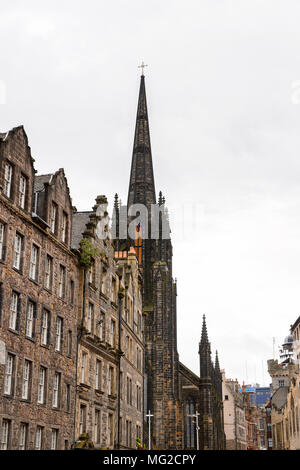 Architektur von Edinburgh, Schottland. Altstadt und Neustadt sind Weltkulturerbe der UNESCO Stockfoto