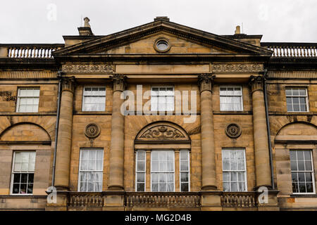 Architektur von Edinburgh, Schottland. Altstadt und Neustadt sind Weltkulturerbe der UNESCO Stockfoto