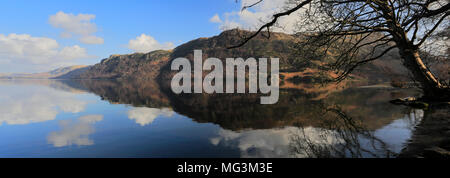 Frühling Blick auf Ullswater aus Glencoyne mit Platz fiel, Nationalpark Lake District, Cumbria County, England, Großbritannien Stockfoto