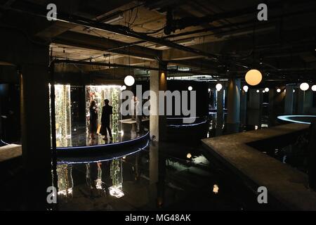 Die Kehrseite der VIP-PRIVATE VIEW, 26. April 2018 Stockfoto