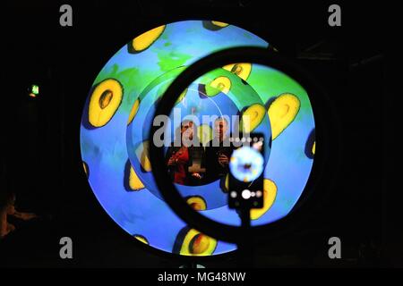 Die Kehrseite der VIP-PRIVATE VIEW, 26. April 2018 Stockfoto