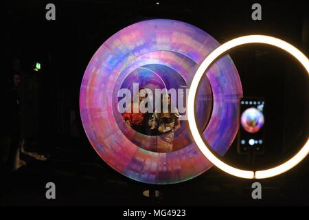 Die Kehrseite der VIP-PRIVATE VIEW, 26. April 2018 Stockfoto
