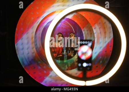 Die Kehrseite der VIP-PRIVATE VIEW, 26. April 2018 Stockfoto
