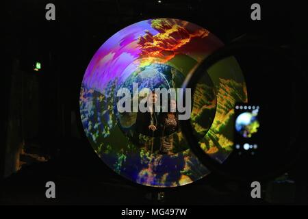 Die Kehrseite der VIP-PRIVATE VIEW, 26. April 2018 Stockfoto