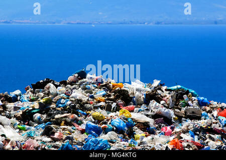 Müll in einem Verarbeitungsbetrieb Stockfoto