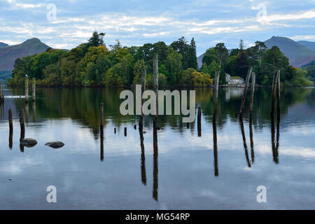 Derwent Insel in der Nähe von Keswick auf Derwent Water im Nationalpark Lake District in Cumbria, England Stockfoto