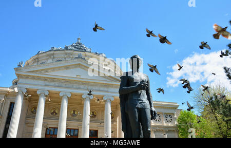 Bukarest, Rumänien - 22. APRIL 2018. Rumänische Athenäum, Touristen Attraktion in Bukarest, der Hauptstadt Rumäniens. Stockfoto