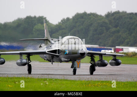 Hawker Hunter T7, XL565, Taxying, Bruntingthorpe, England, Stockfoto