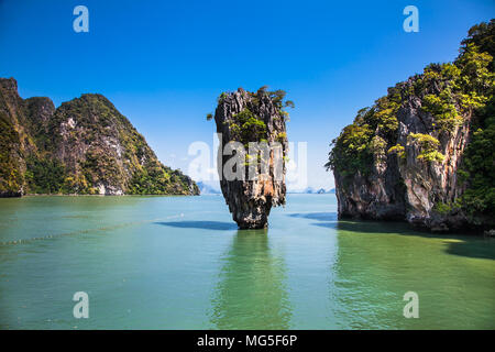 Khao Phing Kan oder Ko Tapu Insel in Thailand in der Nähe von Phuket, beliebtes Reiseziel als James Bond Insel bekannt. Stockfoto