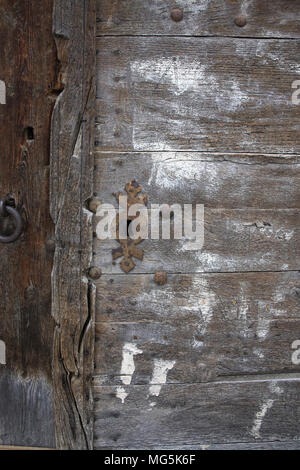 Mosset ist ein kleines Dorf, das hoch auf einem Hügel in den Pyrénées-Orientales Abteilung in Süd frankreich. Stockfoto