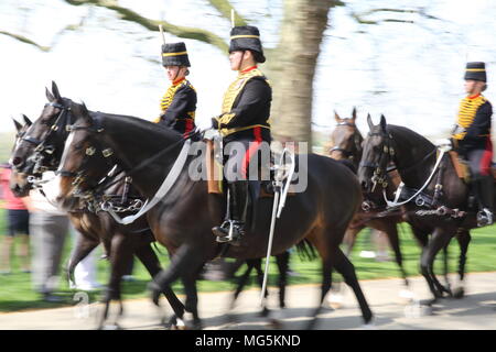 Die Household Cavalry, feiert 92. Geburtstag der Königin im Hyde Park, London, UK Stockfoto