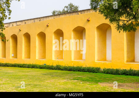 Jantar Mantar, Jaipur, Rajasthan, eine Sammlung von 19 architektonische astronomische Instrumente im Jahr 1738 abgeschlossen. UNESCO-Welterbe Stockfoto