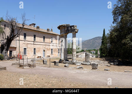 Der Tempel der Venus von Knidos mit Replik Aphrodite Statue, Villa Adriana. Tivoli. Italien. Der Tempel wurde auf der griechischen Tempel in Knidos die modelliert Stockfoto