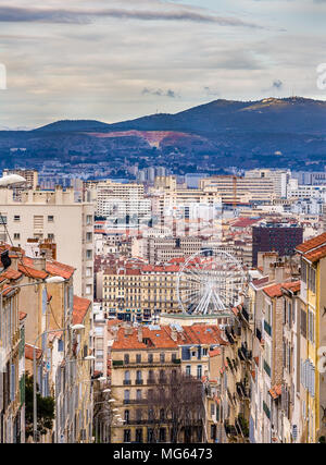 Blick auf Marseille von Notre-Dame de la Garde - Frankreich Stockfoto