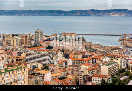 Blick auf Marseille von Notre-Dame de la Garde - Frankreich Stockfoto