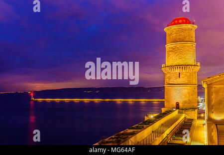 La Tour du Fanal und Digue Sainte Marie in Marseille - Frankreich Stockfoto