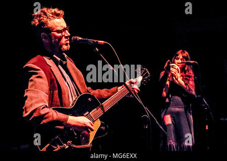 Die stattlichen Familie, Ehepaar Brett (links) und Rennie Sparks, im Brighton Dome. Stockfoto