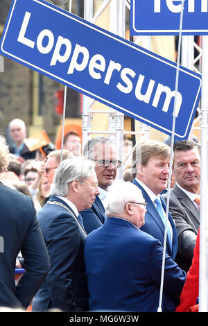 Groningen, Niederlande. 27 Apr, 2018. König Willem-Alexander der Niederlande in Groningen, am 27. April 2018, den Koningsdag (Kingsday) Feier, die Könige geburtstag Credit: Albert Nieboer/Niederlande/Point de Vue, - KEINE LEITUNG SERVICE-Credit: Albert Nieboer/RoyalPress/dpa/Alamy Leben Nachrichten zu besuchen Stockfoto