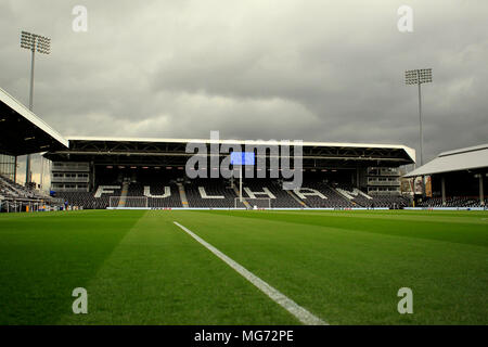 London, Großbritannien. 27 Apr, 2018. Eine allgemeine Ansicht, in der das Craven Cottage Boden beginnen zu lassen. EFL Skybet championship Match, Fulham v Sunderland bei Craven Cottage in London am Freitag, 27. April 2018. Dieses Bild dürfen nur für redaktionelle Zwecke verwendet werden. Nur die redaktionelle Nutzung, eine Lizenz für die gewerbliche Nutzung erforderlich. Keine Verwendung in Wetten, Spiele oder einer einzelnen Verein/Liga/player Publikationen. pic von Steffan Bowen/Andrew Orchard sport Fotografie/Alamy leben Nachrichten Stockfoto