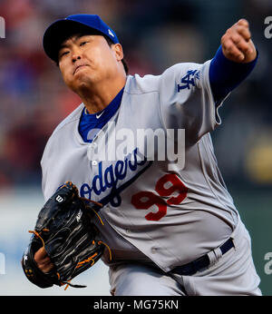 San Francisco, Kalifornien, USA. 27 Apr, 2018. Während einer MLB Spiel zwischen den Los Angeles Dodgers und den San Francisco Giants bei AT&T Park in San Francisco, Kalifornien. Valerie Shoaps/CSM/Alamy leben Nachrichten Stockfoto