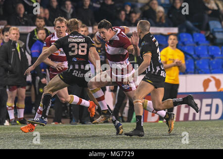 Widnes, Großbritannien, 27. April 2018. Wählen Sie Sicherheit aus, Stadion, Widnes, England; Betfred Super League Rugby, Wikinger v Widnes Wigan Warriors; Joel Tomkins von Wigan Warriors Credit: Aktuelles Bilder/Alamy leben Nachrichten Stockfoto