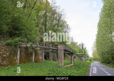 Geheimnis teilweise unterirdisch Wiedergutmachung für die Motoren von Nazi Deutschland Bomber in der Bronsdael - Steinbruch in den Niederlanden Stockfoto