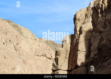 Schöne Schlucht, in den Bergen in Ägypten. Sharm el-Sheikh Stockfoto