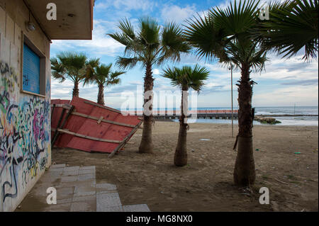 Nettuno (Rom). Vorbereitung der Badeort für den Sommer. Italien. Stockfoto