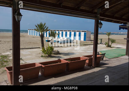 Nettuno (Rom). Vorbereitung der Badeort für den Sommer. Italien. Stockfoto