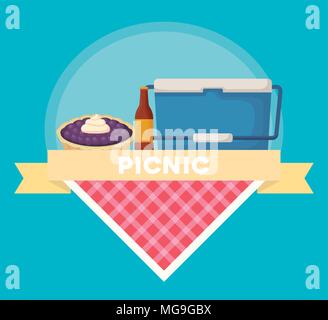 Das Essen bei einem Picknick Emblem mit Kühler und Lebensmittel über blauen Hintergrund, farbenfrohen Design. Vector Illustration Stock Vektor