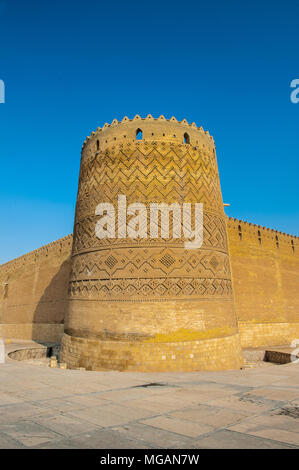 Turm der Arg von Karim Khan, eine Zitadelle, Shiraz, Iran. Es wurde als Teil eines komplexen während der ZAND Dynastie erbaut und ist nach Karim Khan genannt. Iran Stockfoto