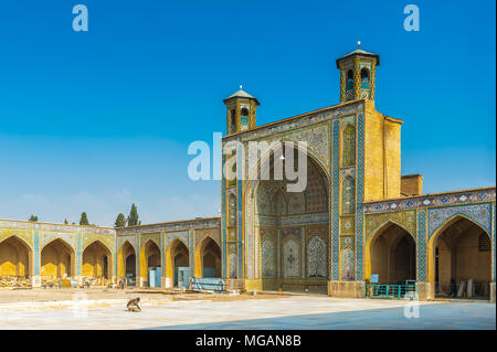 Vakil Moschee, eine Moschee in Shiraz, südlichen Iran. Diese Moschee wurde zwischen 1751 und 1773 erbaut, während der ZAND Zeitraum Stockfoto