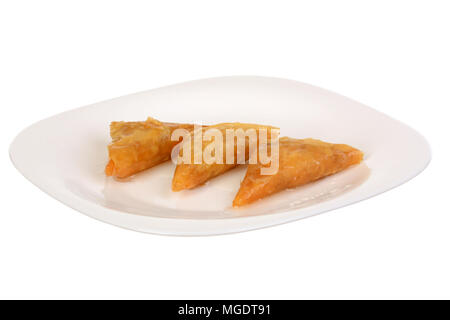 Baklava - eine Arabische süß mit gebackenen Blätterteig, gefüllt mit zerkleinert Nüsse und mit Honig oder Zucker Sirup kurz gedünstet. Stockfoto