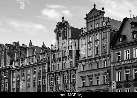 Marktplatz in Breslau Polen mit alten Häusern. Reise Urlaub Konzept. Schwarz und Weiß. Stockfoto