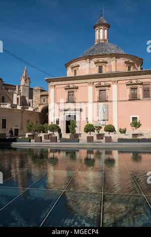 Basílica de la Mare de Déu dels Desemparats in Plaza Decimo Junior Bruto, ein Heiligtum der Schutzpatronin von Valencia,Cuitat Vella Bezirk, Valencia. Stockfoto