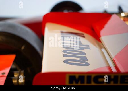 Querruder eines Ferrari Formel-1-Auto mit dem historischen Marlboro Zigaretten logo Stockfoto