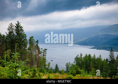 Stürmischen Himmel über Loch Goil Marine Protectrd Aria am Loch Lomond und Trossachs Nationalpark in Argyll und Bute, Schottland, Großbritannien Stockfoto