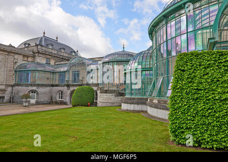 Brüssel, Belgien, 26. April 2018: Die Königlichen Gewächshäuser von Laeken. Ein großer Komplex von monumentalen geheizte Gewächshäuser im Park des Königlichen Palast von Stockfoto