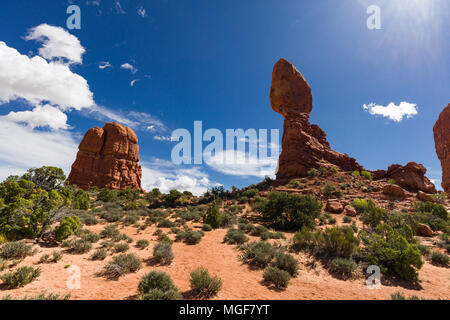 Ansicht der Balanced Rock im Arches National Park, Utah, USA Stockfoto