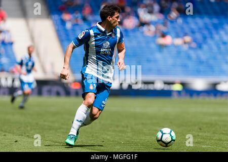 Spanien - 28. April: Espanyol defender Javi Lopez (16) Während des Spiels zwischen RCD Espanyol v Las Palmas für die Runde 35 der Liga Santander, an Cornella-El Prat Stadion am 28. April 2018 in Barcelona, Spanien gespielt. (Credit: Mikel Trigueros/Urbanandsport/Cordon Cordon Drücken Drücken) Stockfoto