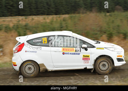 Kielder Forest, Northumberland, Großbritannien, 28. April 2018. Rallye Fahrer konkurrieren in der Pirelli internationale Rallye und der zweiten Runde der Prestone World Rally Championship. (Spezielle Phase 1 - Pundershaw 1). Andrew Cheal/Alamy leben Nachrichten Stockfoto